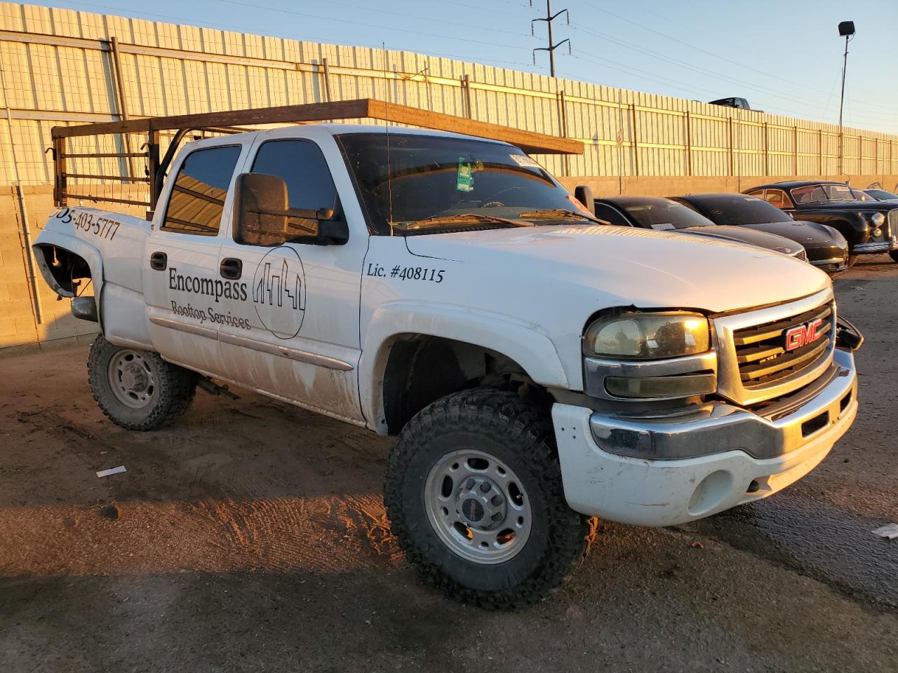 Photo 3 VIN: 1GTGK13U23F129128 - GMC SIERRA 