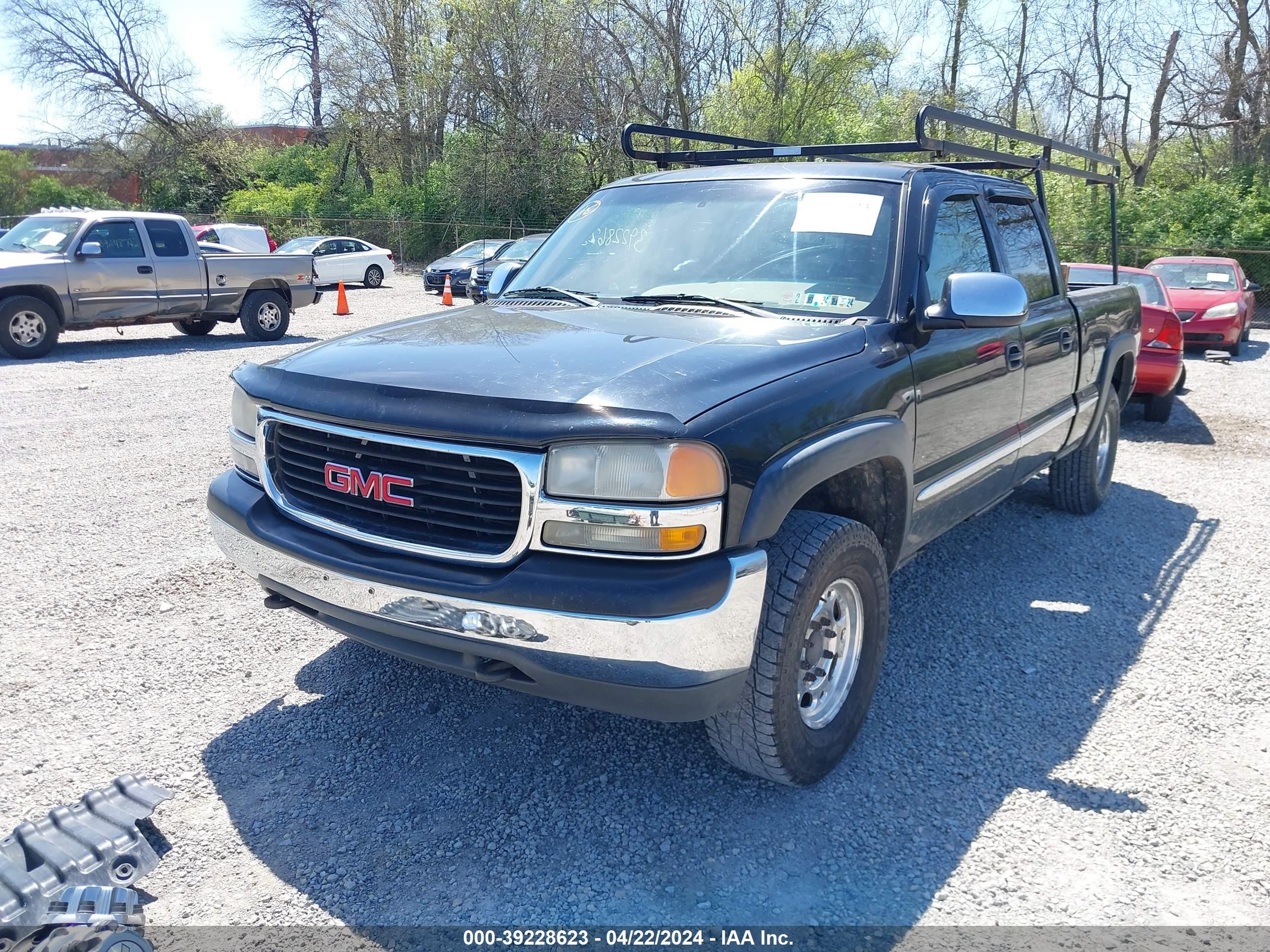 Photo 1 VIN: 1GTGK13U31F147991 - GMC SIERRA 