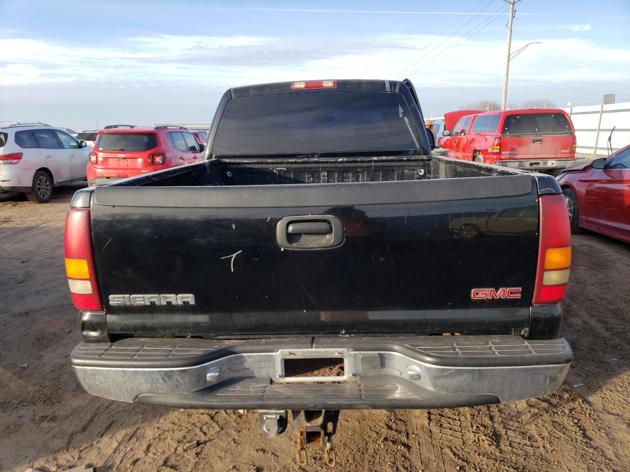 Photo 5 VIN: 1GTGK13U72F118432 - GMC SIERRA 