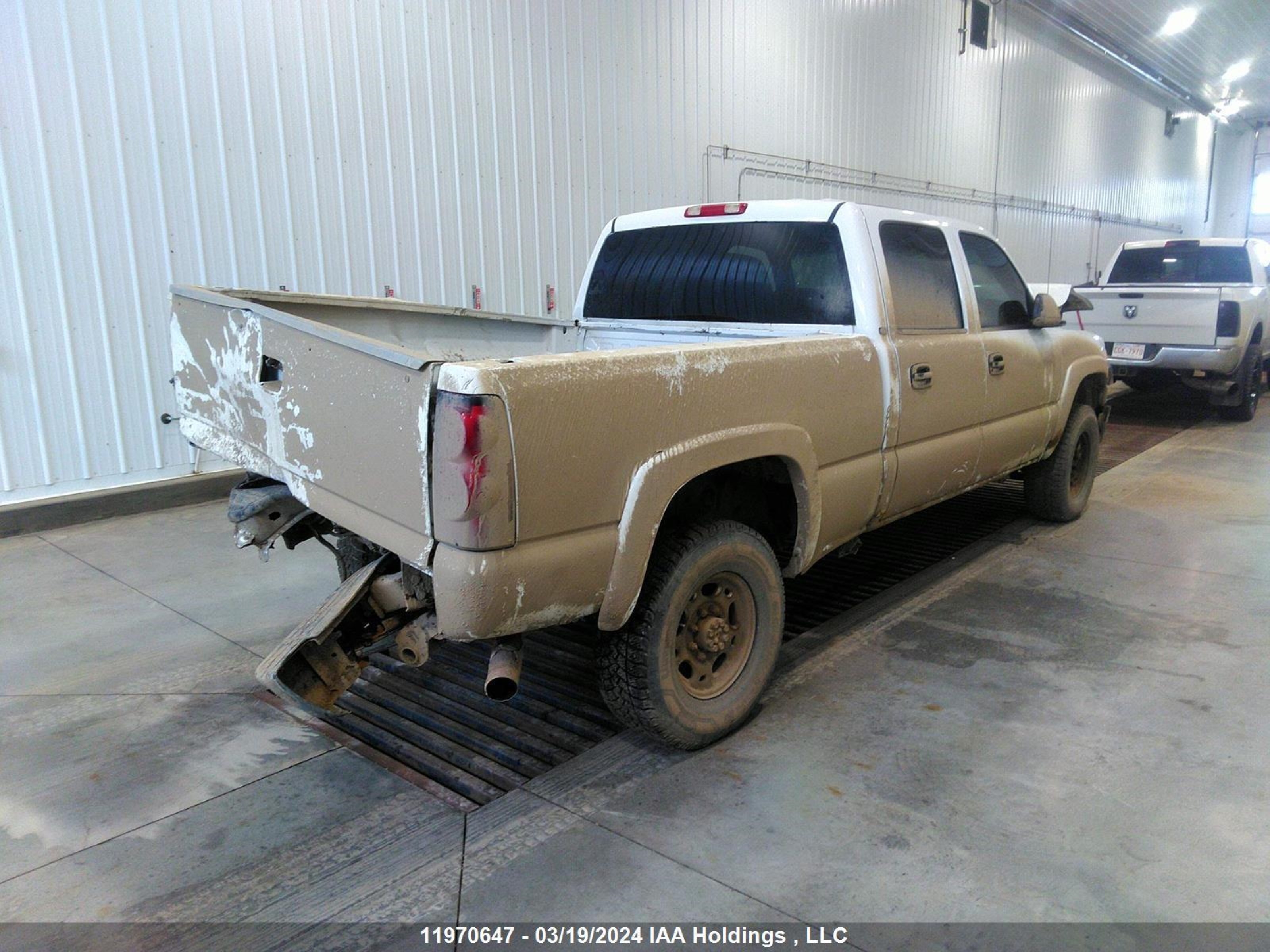 Photo 3 VIN: 1GTGK13UX1F171169 - GMC SIERRA 