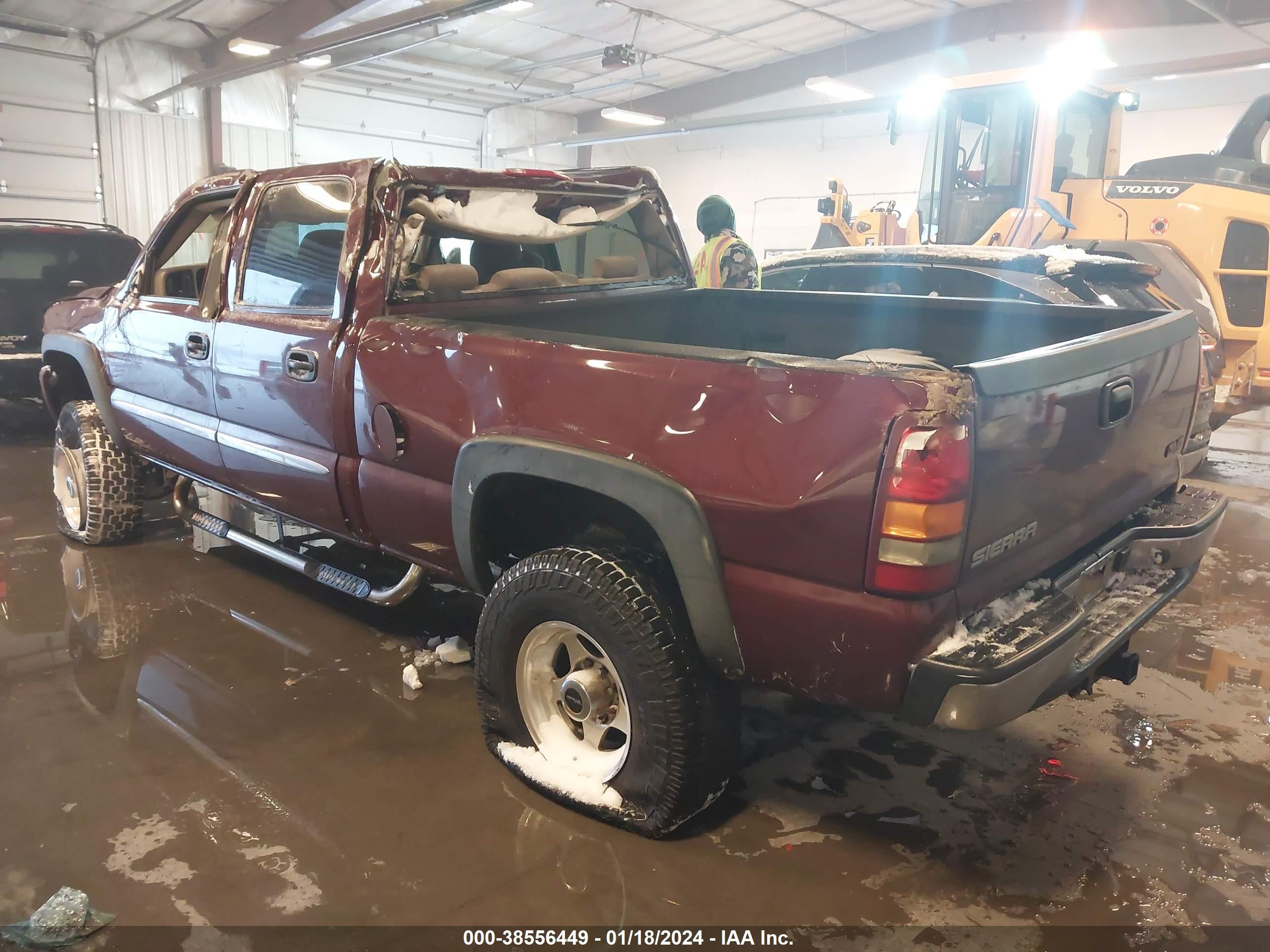 Photo 2 VIN: 1GTGK13UX3F139082 - GMC SIERRA 