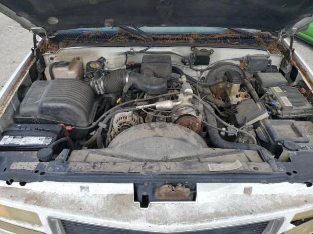 Photo 10 VIN: 1GTGK23R4YF482964 - GMC SIERRA K25 