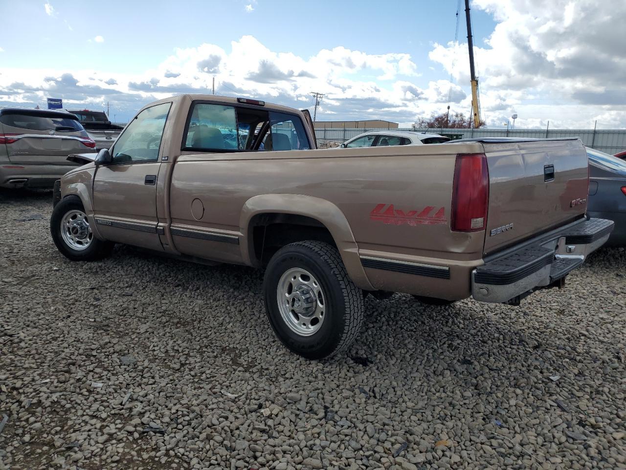 Photo 1 VIN: 1GTGK24R4TZ527682 - GMC SIERRA 