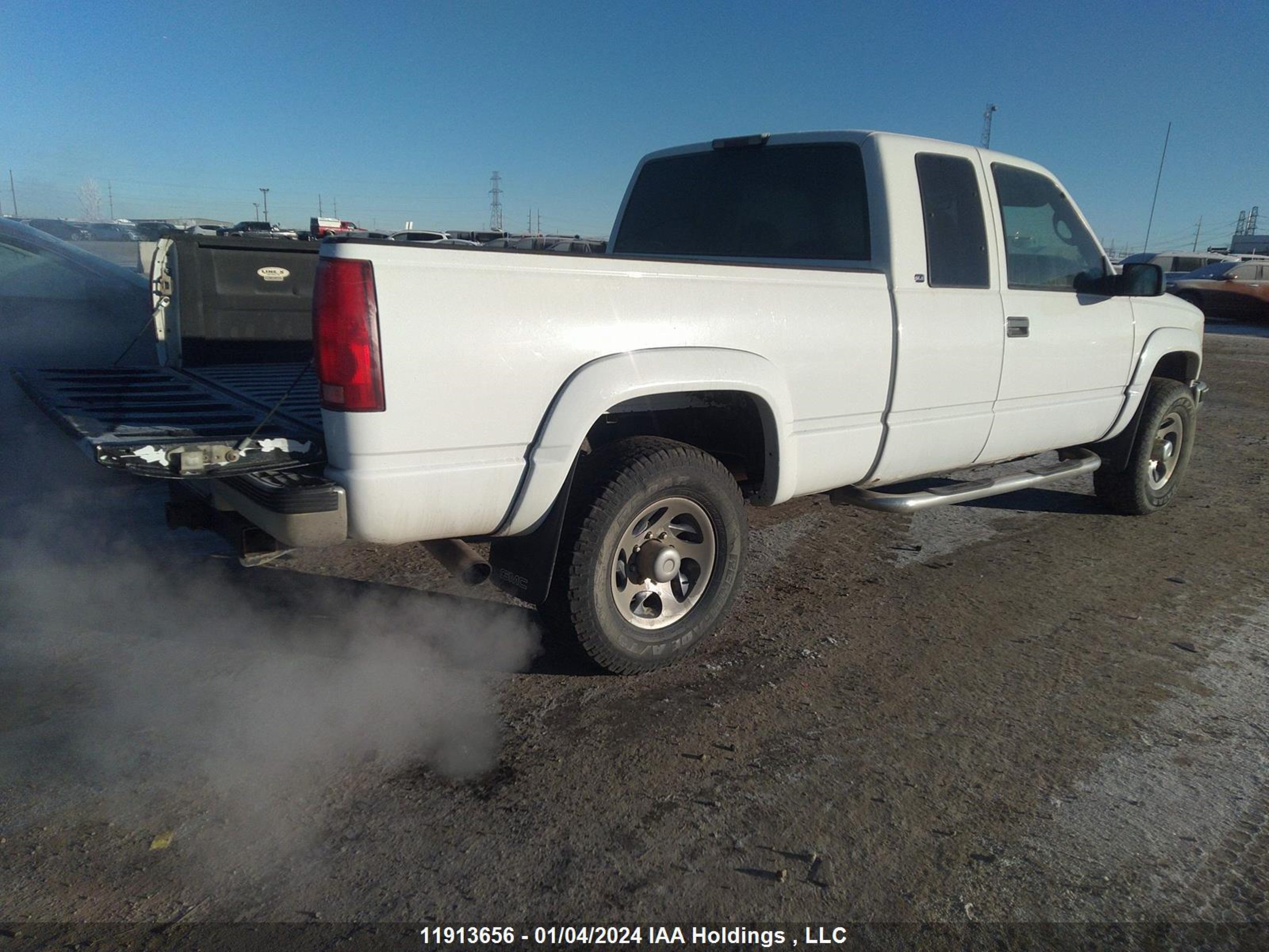 Photo 3 VIN: 1GTGK29J7VE562665 - GMC NULL 