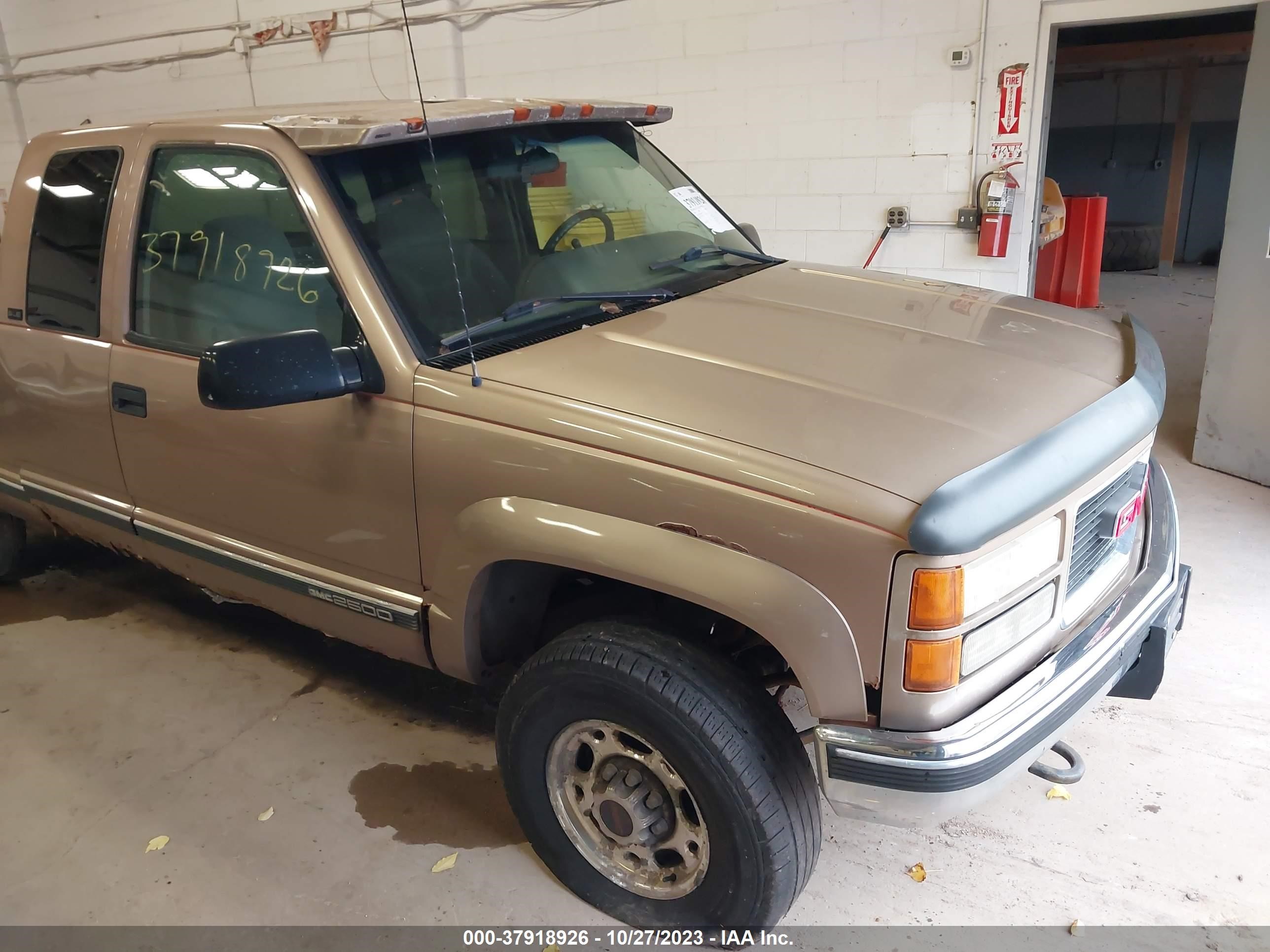 Photo 0 VIN: 1GTGK29R6TE552079 - GMC SIERRA 