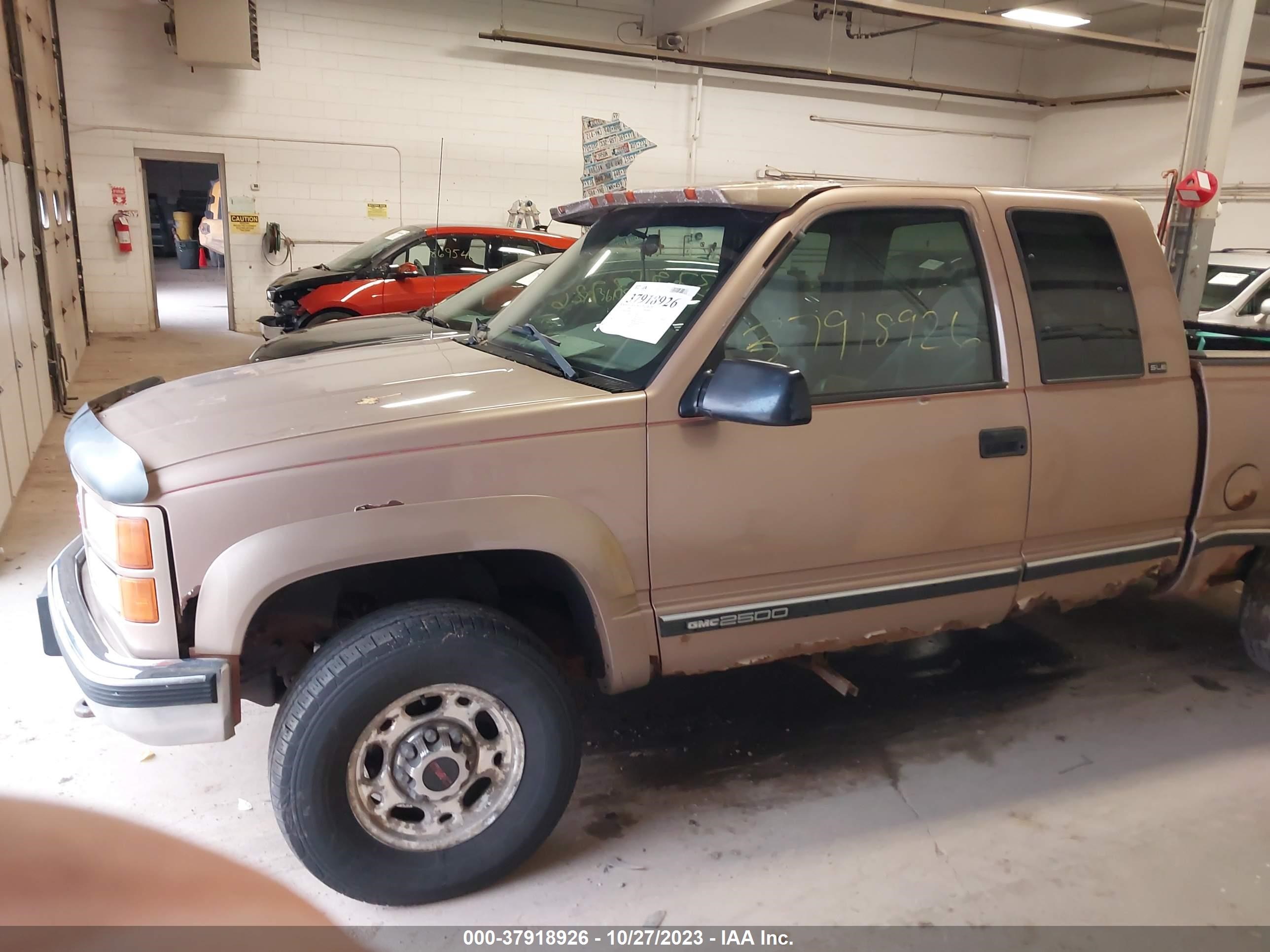 Photo 1 VIN: 1GTGK29R6TE552079 - GMC SIERRA 