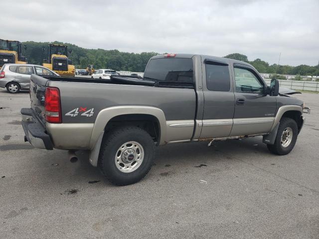 Photo 2 VIN: 1GTGK29U0YE286909 - GMC NEW SIERRA 