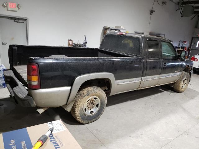 Photo 2 VIN: 1GTGK29U0YE346848 - GMC SIERRA 