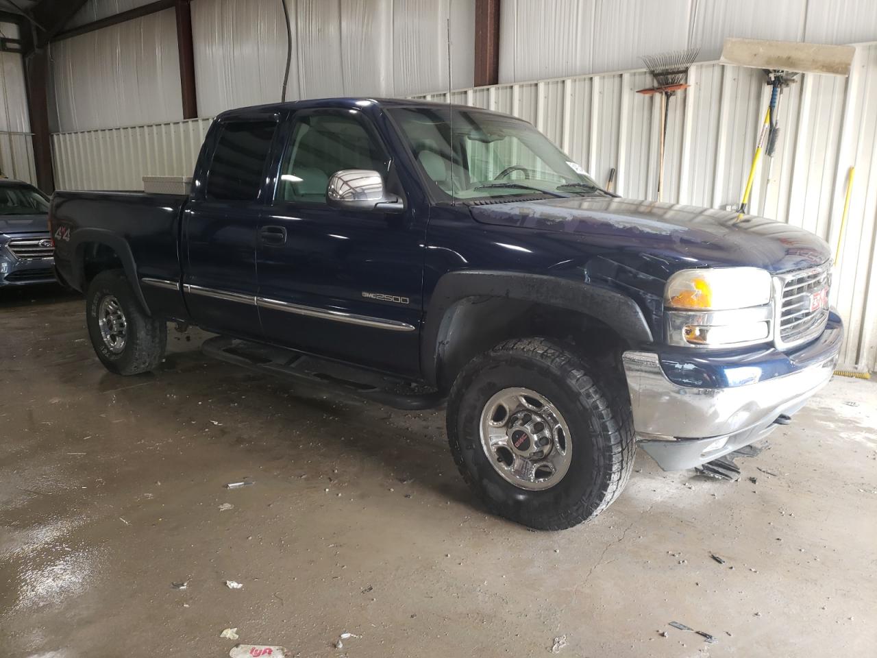 Photo 4 VIN: 1GTGK29U2YE373324 - GMC SIERRA 