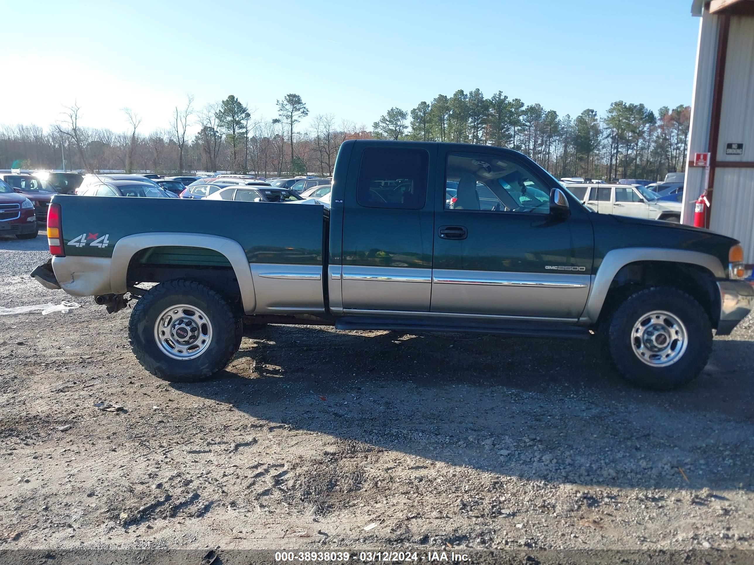 Photo 12 VIN: 1GTGK29U52Z339538 - GMC ALL 