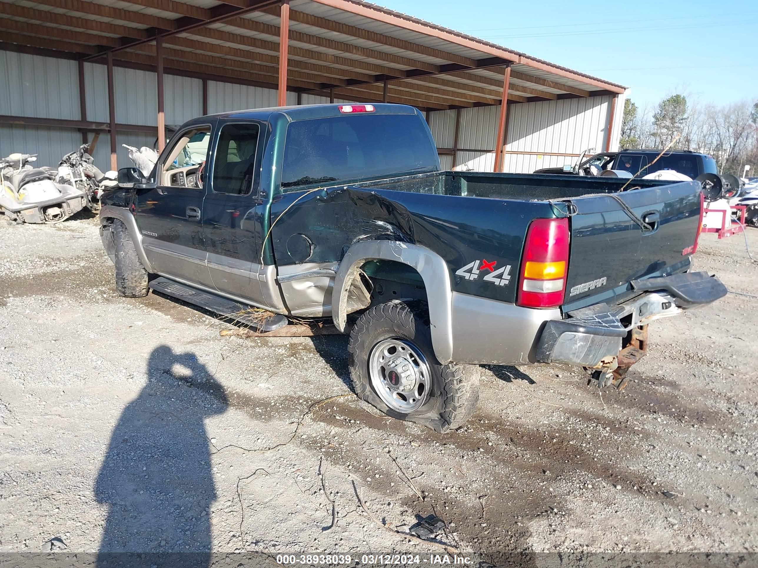 Photo 2 VIN: 1GTGK29U52Z339538 - GMC ALL 