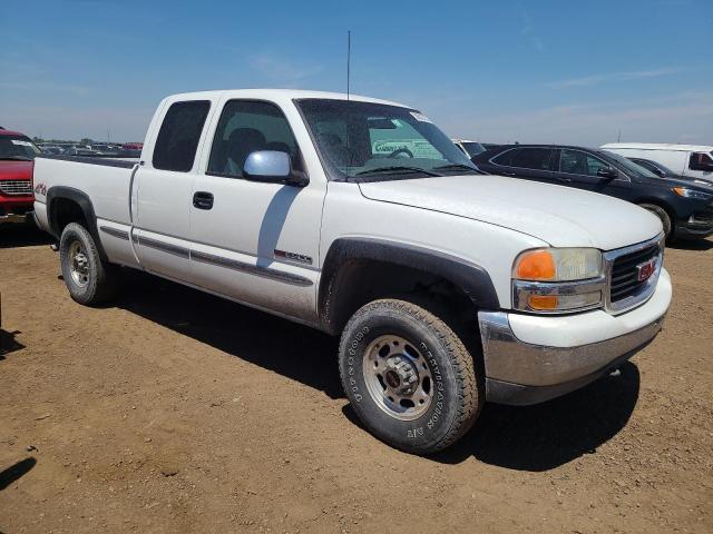 Photo 3 VIN: 1GTGK29U6YE112892 - GMC NEW SIERRA 