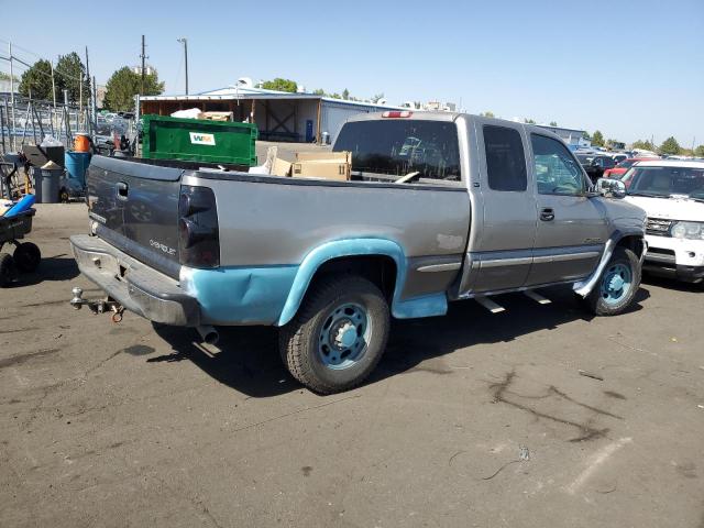 Photo 2 VIN: 1GTGK29U6YZ105692 - GMC NEW SIERRA 