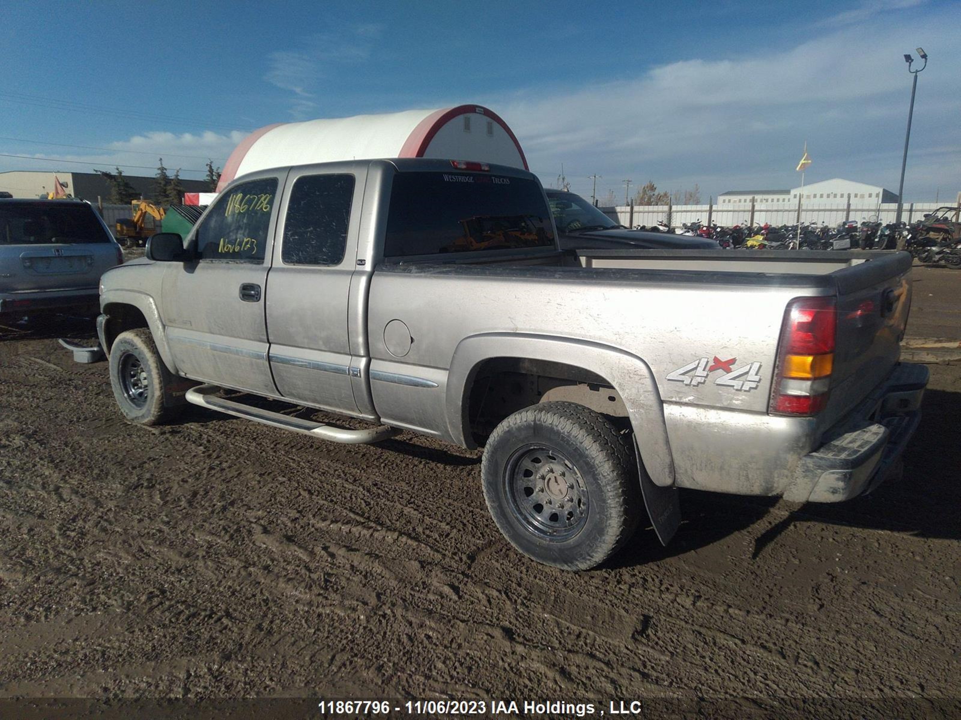 Photo 2 VIN: 1GTGK29U72Z266284 - GMC ALL 