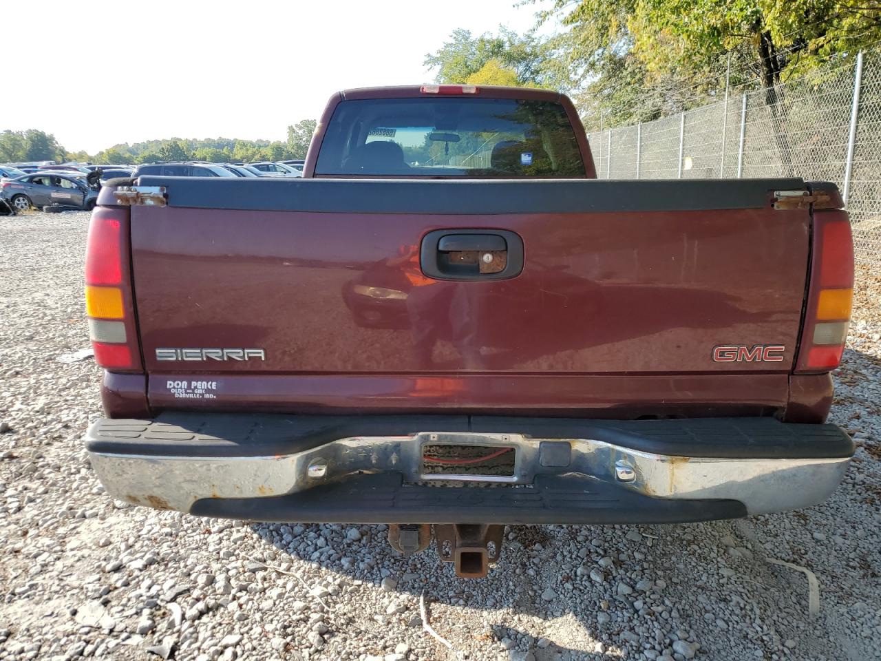 Photo 5 VIN: 1GTGK29U9XE552474 - GMC SIERRA 