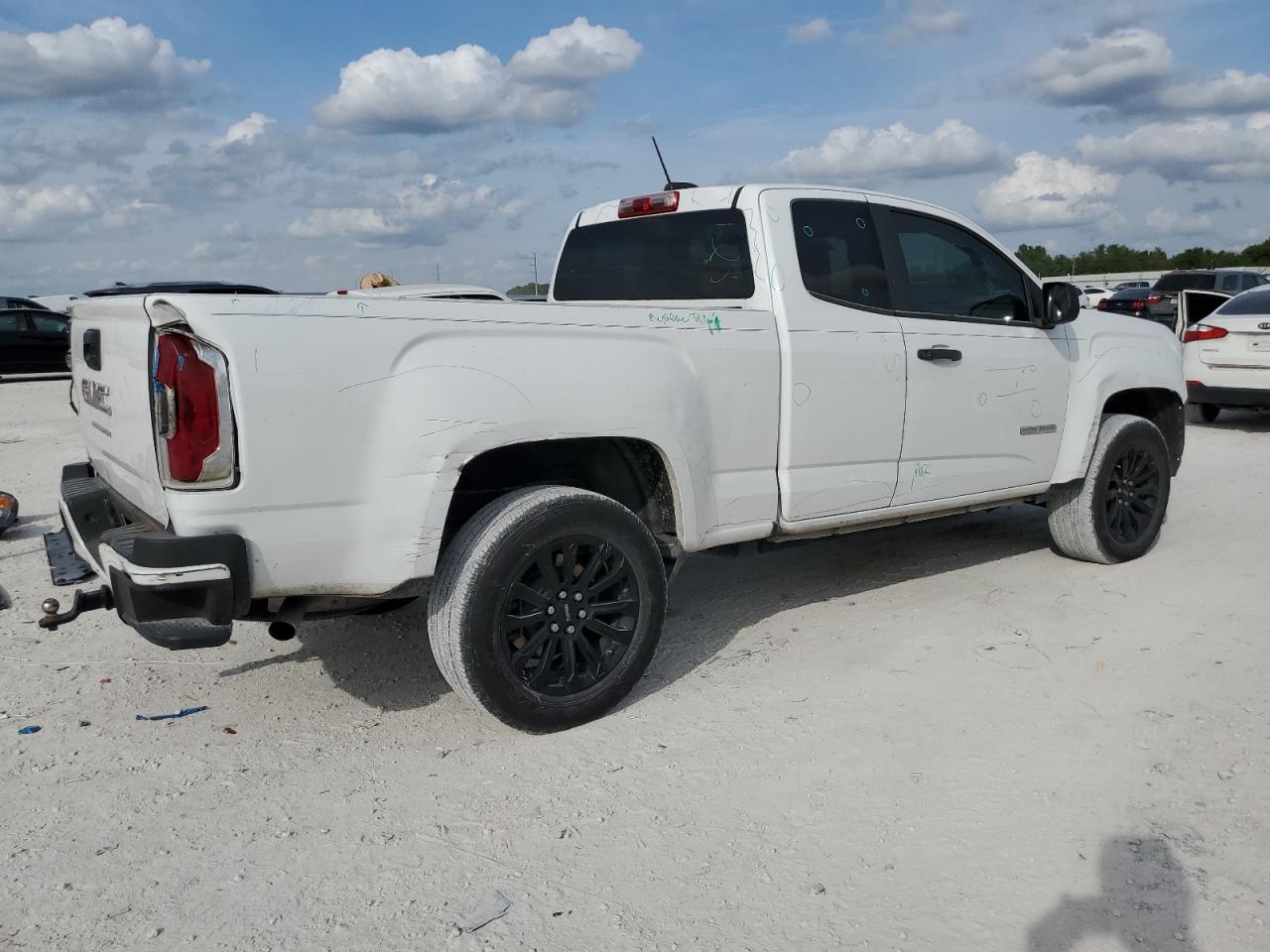 Photo 2 VIN: 1GTH5BEN2M1177234 - GMC CANYON 