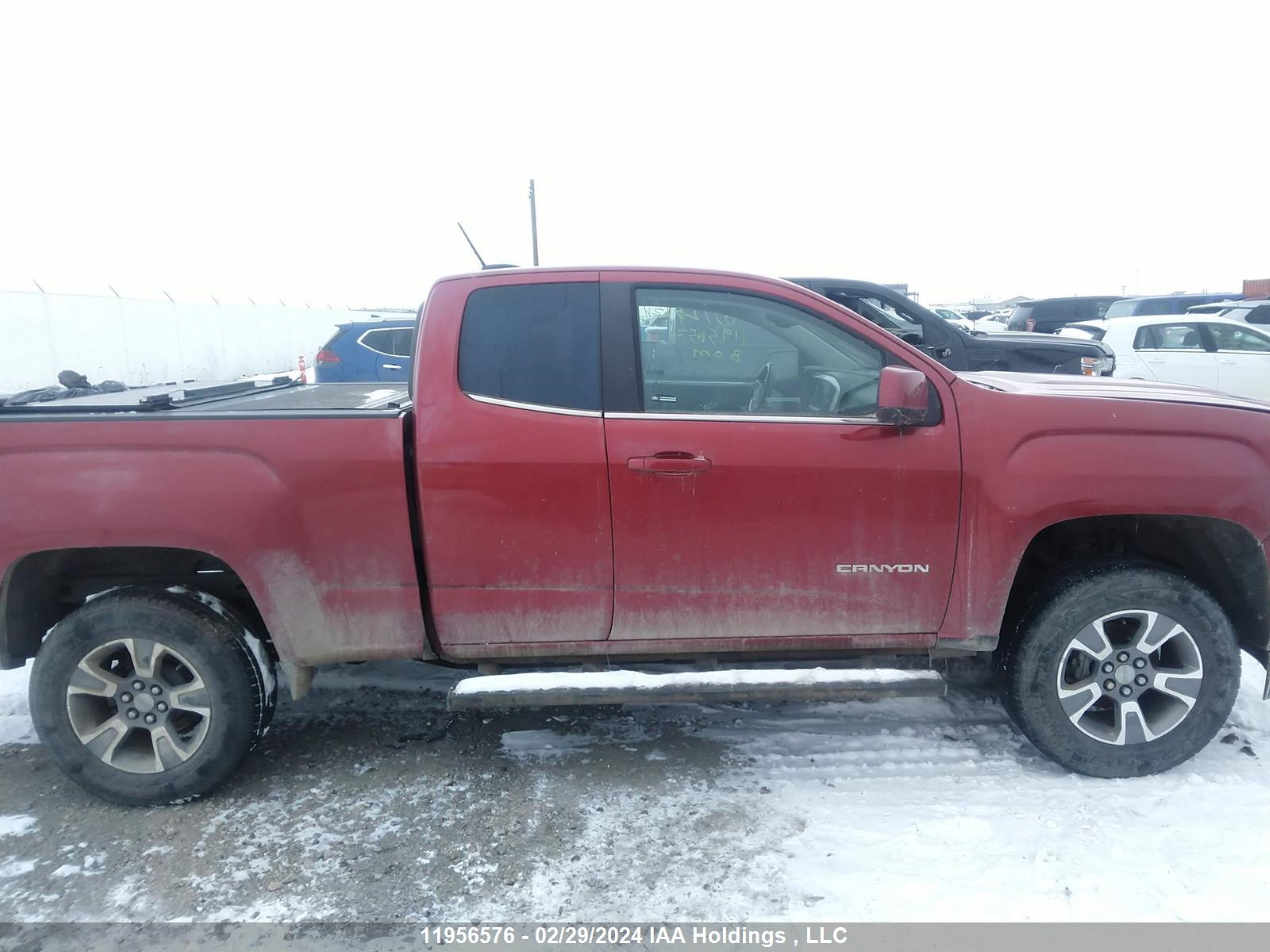 Photo 13 VIN: 1GTH6BEA0F1184180 - GMC CANYON 