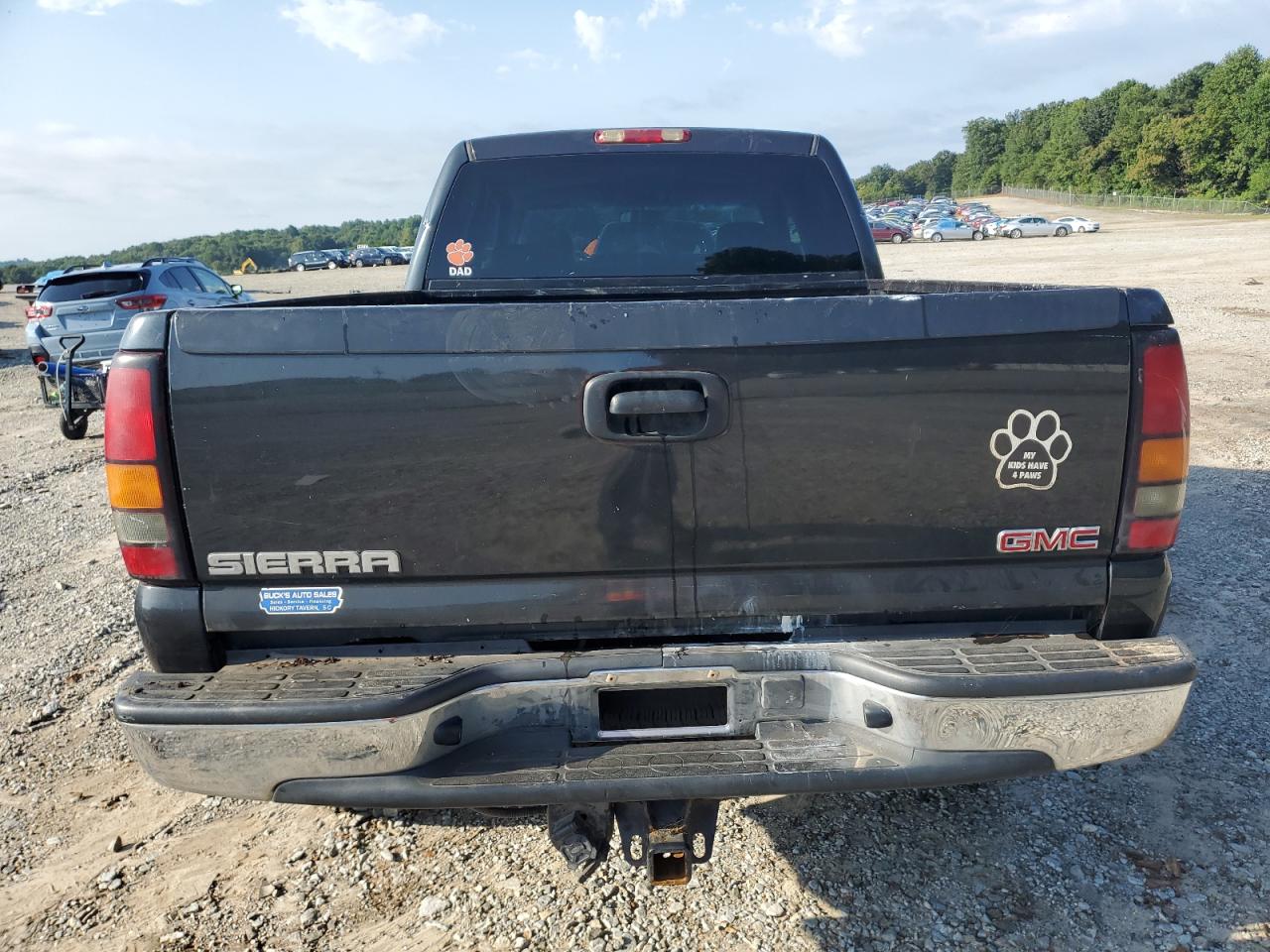 Photo 5 VIN: 1GTHC23284F242511 - GMC SIERRA 