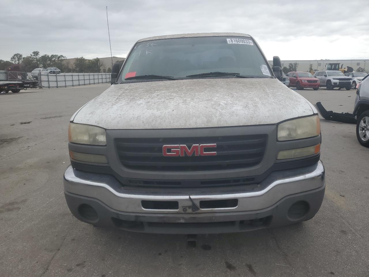 Photo 4 VIN: 1GTHC23D67F144177 - GMC SIERRA 