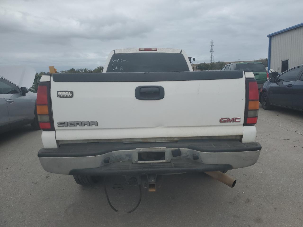 Photo 5 VIN: 1GTHC23D67F144177 - GMC SIERRA 