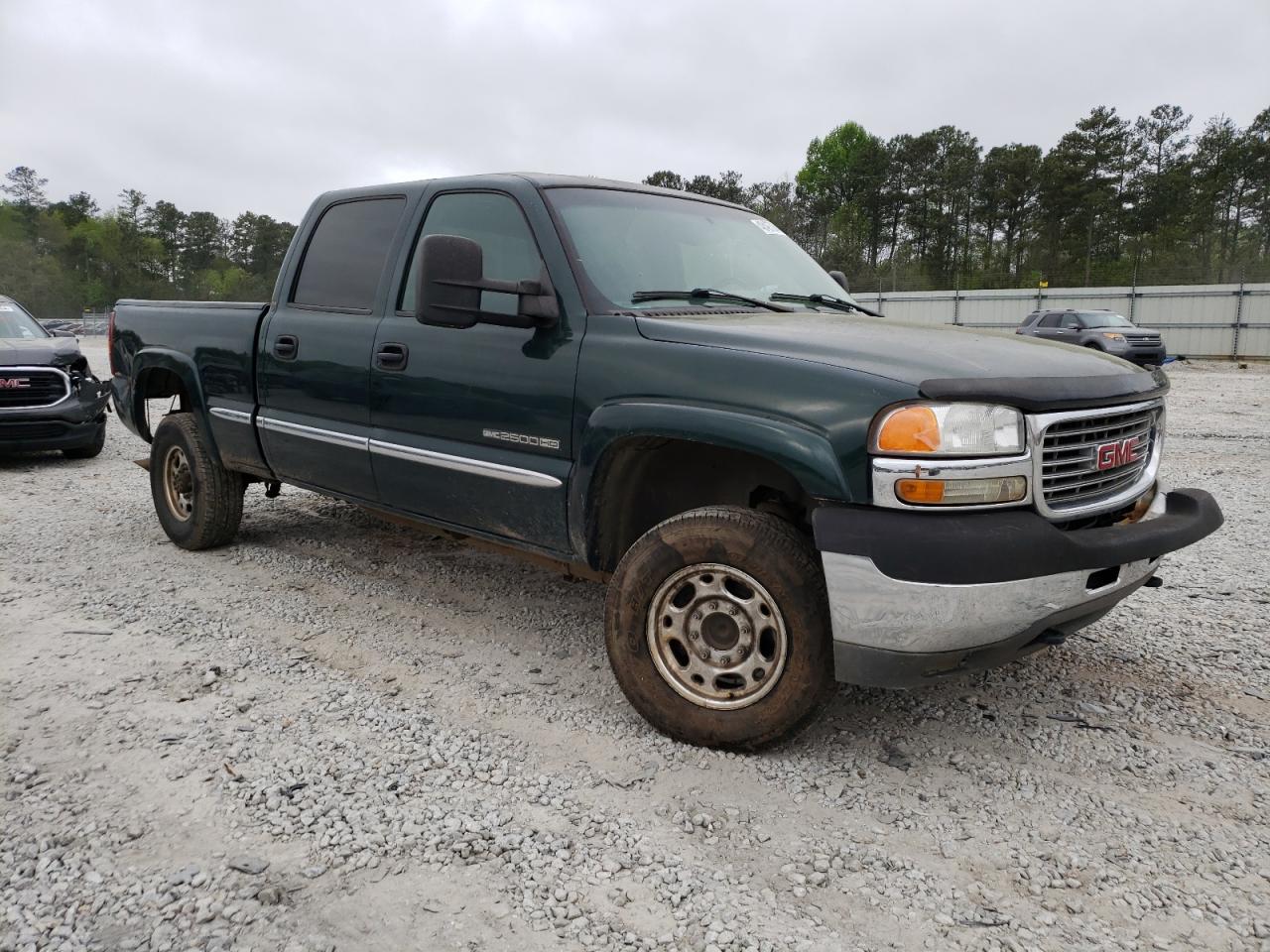 Photo 3 VIN: 1GTHC23U42F136412 - GMC SIERRA 