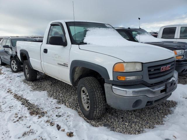 Photo 3 VIN: 1GTHC242X5E239325 - GMC SIERRA 