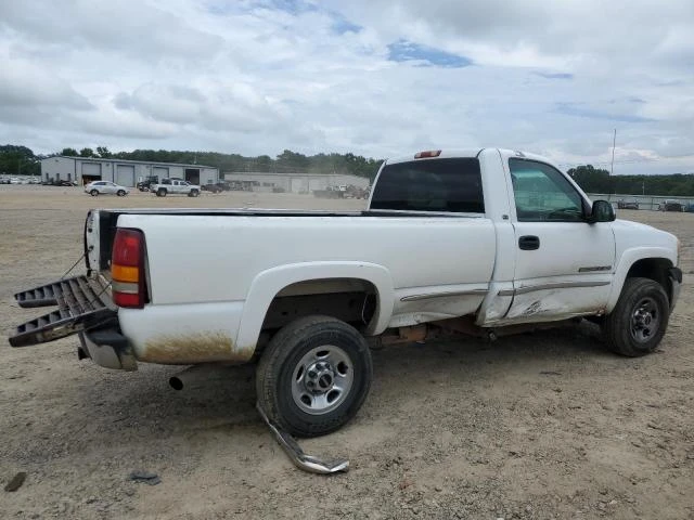 Photo 2 VIN: 1GTHC24G82E115996 - GMC SIERRA C25 