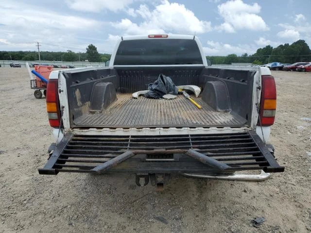 Photo 5 VIN: 1GTHC24G82E115996 - GMC SIERRA C25 