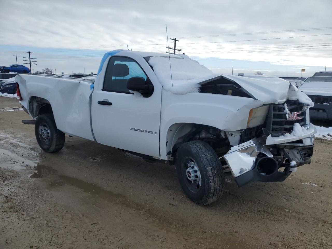 Photo 3 VIN: 1GTHC24K58E133143 - GMC SIERRA 