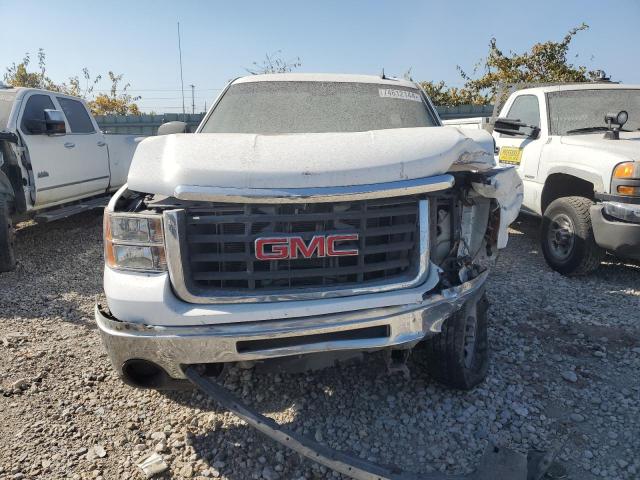 Photo 4 VIN: 1GTHC24KX7E575060 - GMC SIERRA C25 