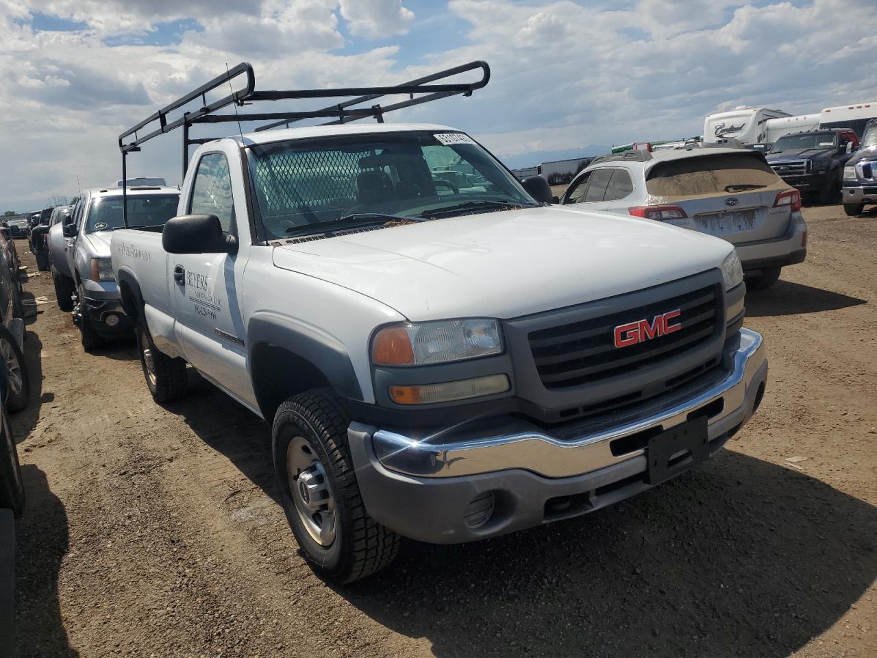 Photo 3 VIN: 1GTHC24U07E151064 - GMC SIERRA 