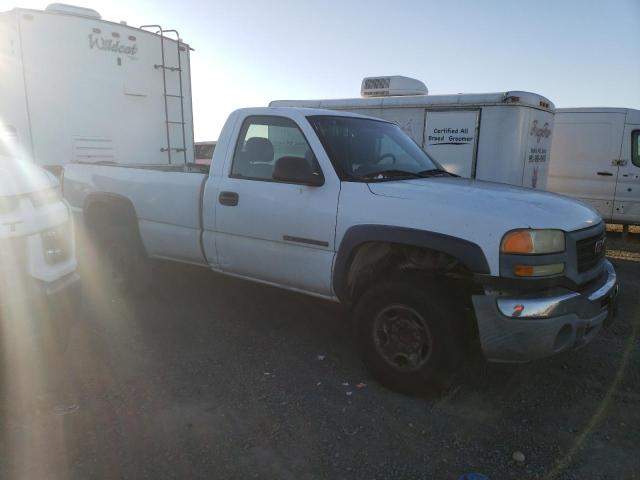 Photo 3 VIN: 1GTHC24U36E120728 - GMC SIERRA 