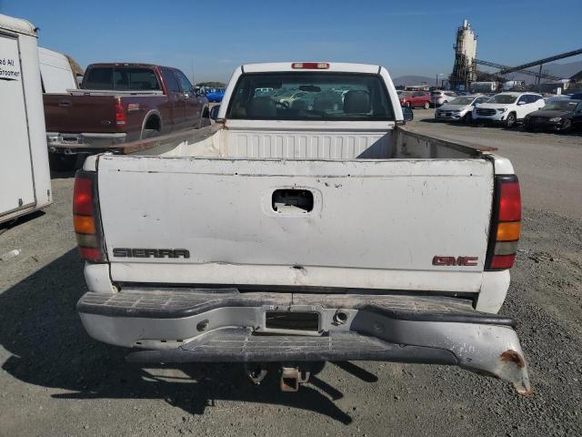 Photo 9 VIN: 1GTHC24U36E120728 - GMC SIERRA 