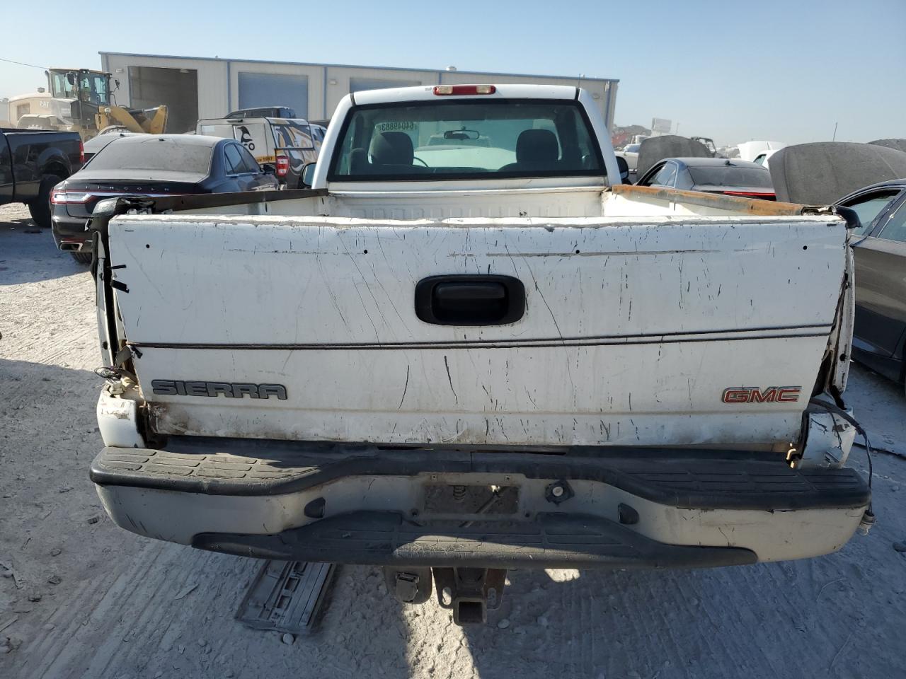 Photo 5 VIN: 1GTHC24UX5E108820 - GMC SIERRA 