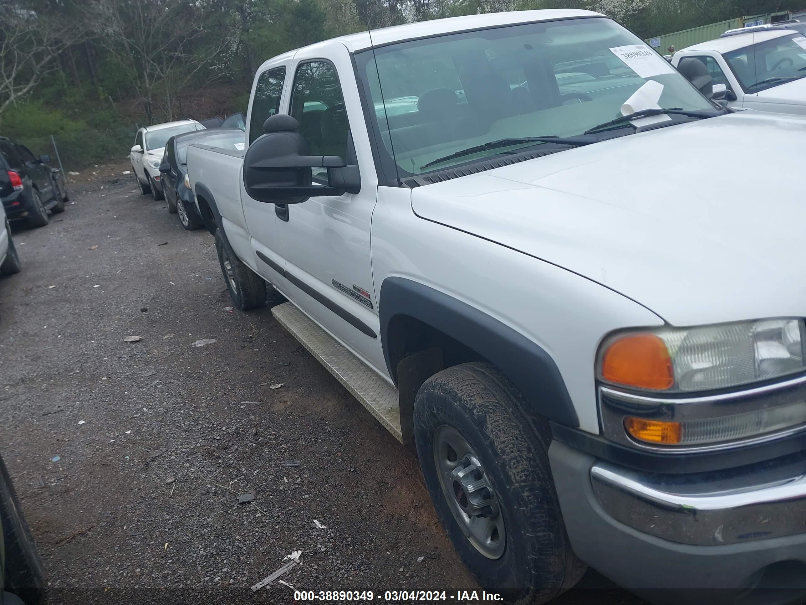 Photo 5 VIN: 1GTHC29144E190752 - GMC SIERRA 