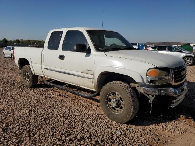 Photo 3 VIN: 1GTHC29173E377059 - GMC SIERRA C25 