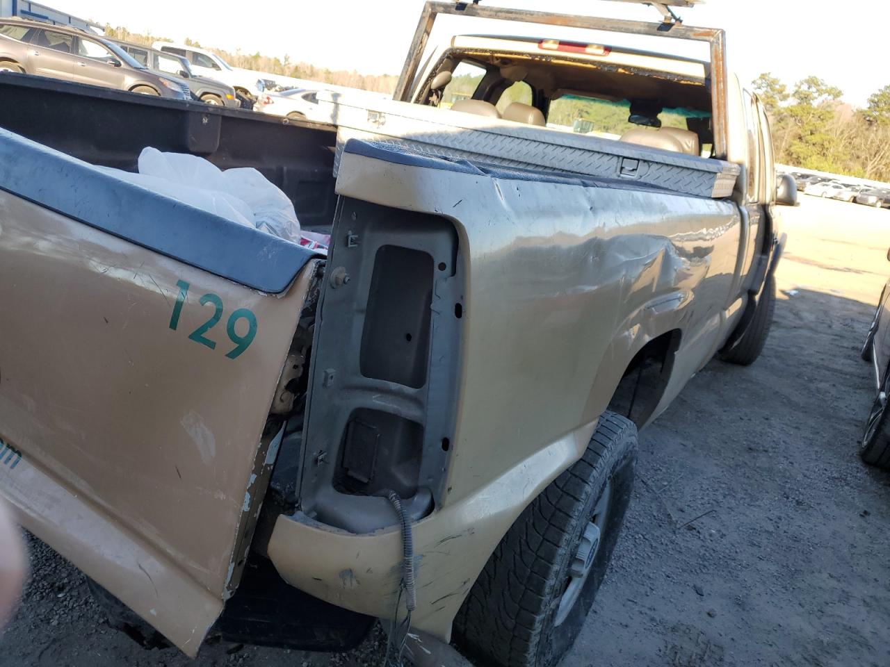 Photo 2 VIN: 1GTHC29D17E113884 - GMC SIERRA 