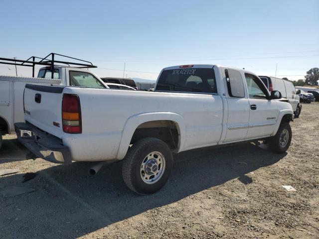 Photo 2 VIN: 1GTHC29G23E135767 - GMC SIERRA 