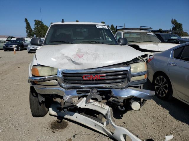 Photo 4 VIN: 1GTHC29G23E135767 - GMC SIERRA 