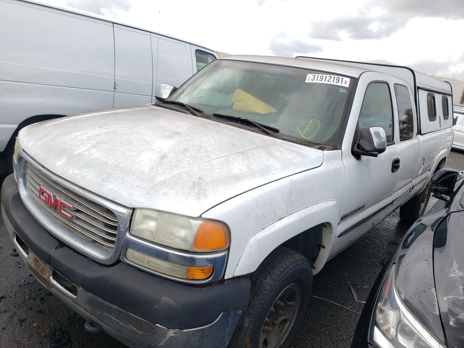 Photo 1 VIN: 1GTHC29GX2E111084 - GMC SIERRA C25 