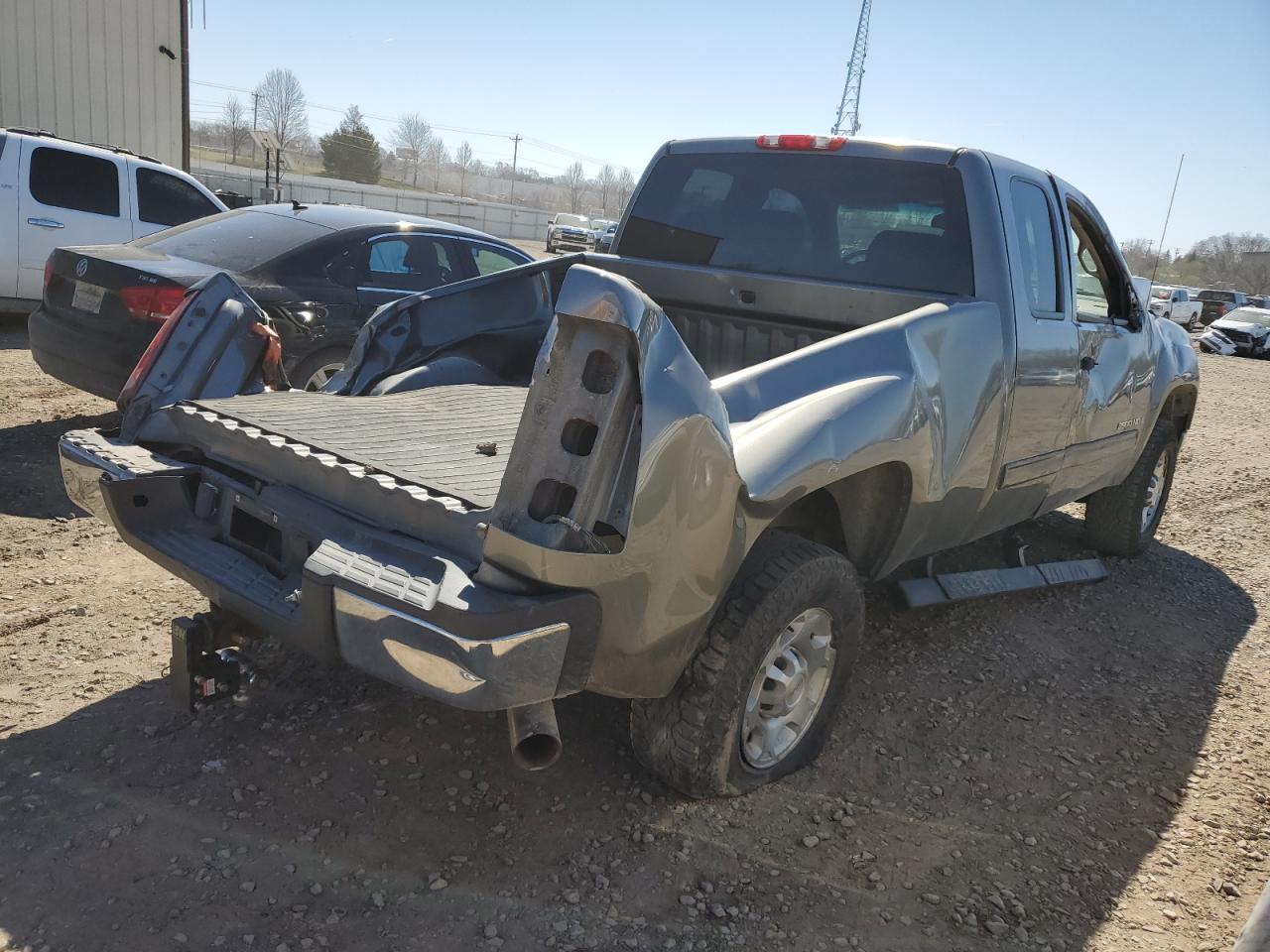 Photo 2 VIN: 1GTHC29K48E146457 - GMC SIERRA 