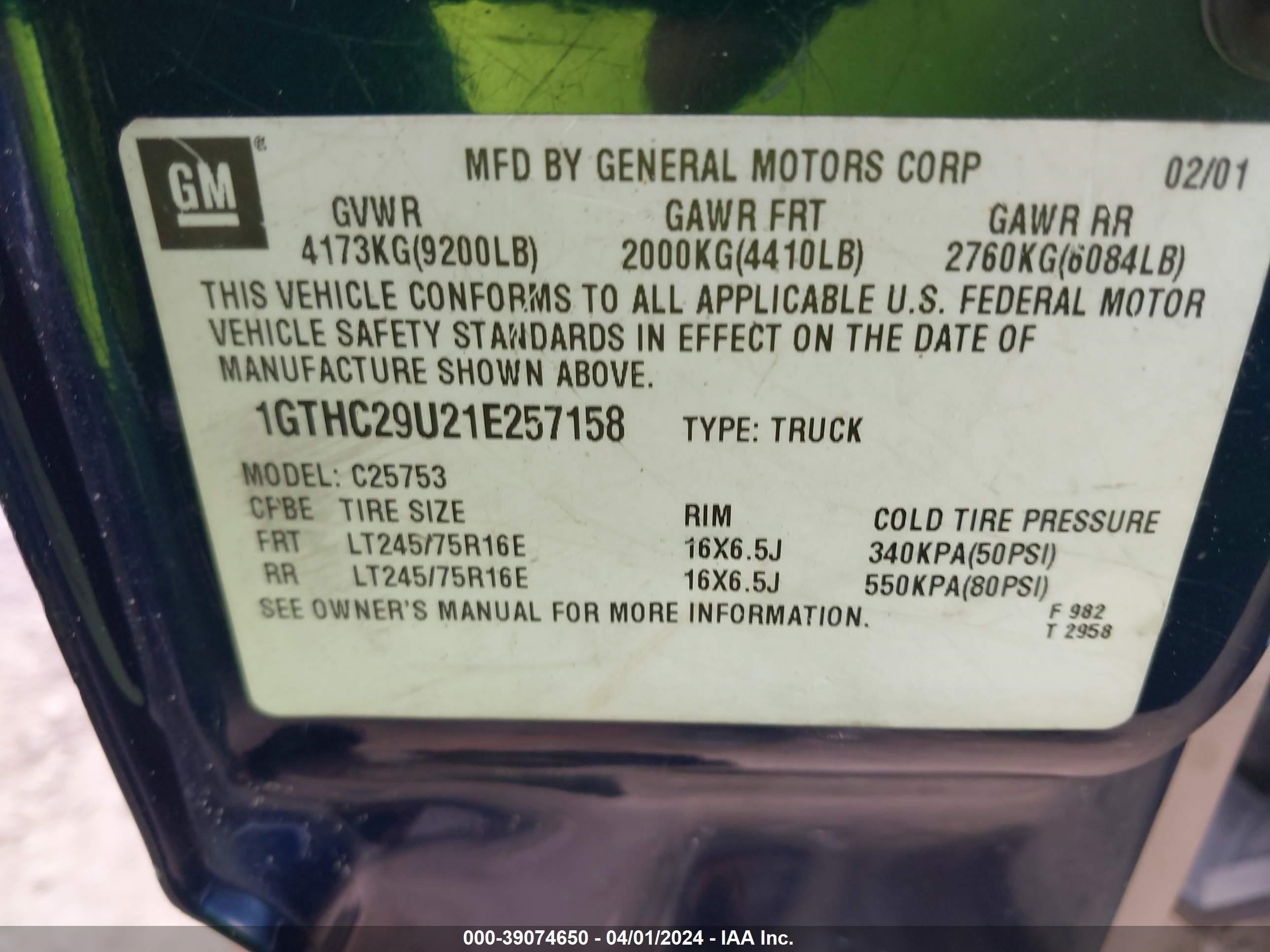 Photo 8 VIN: 1GTHC29U21E257158 - GMC SIERRA 