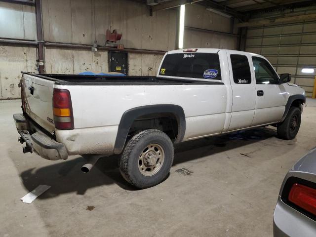 Photo 2 VIN: 1GTHC29U32E242069 - GMC SIERRA C25 