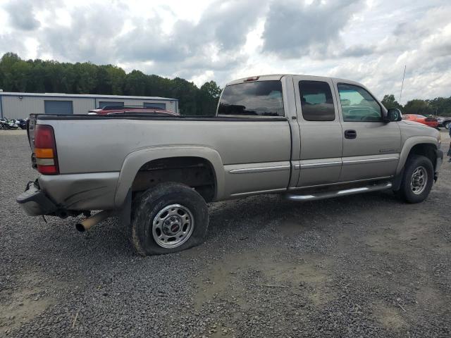 Photo 2 VIN: 1GTHC29U51E160777 - GMC SIERRA C25 