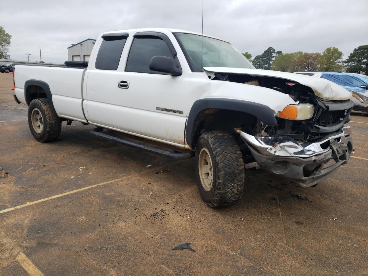 Photo 3 VIN: 1GTHC29U55E344963 - GMC SIERRA 