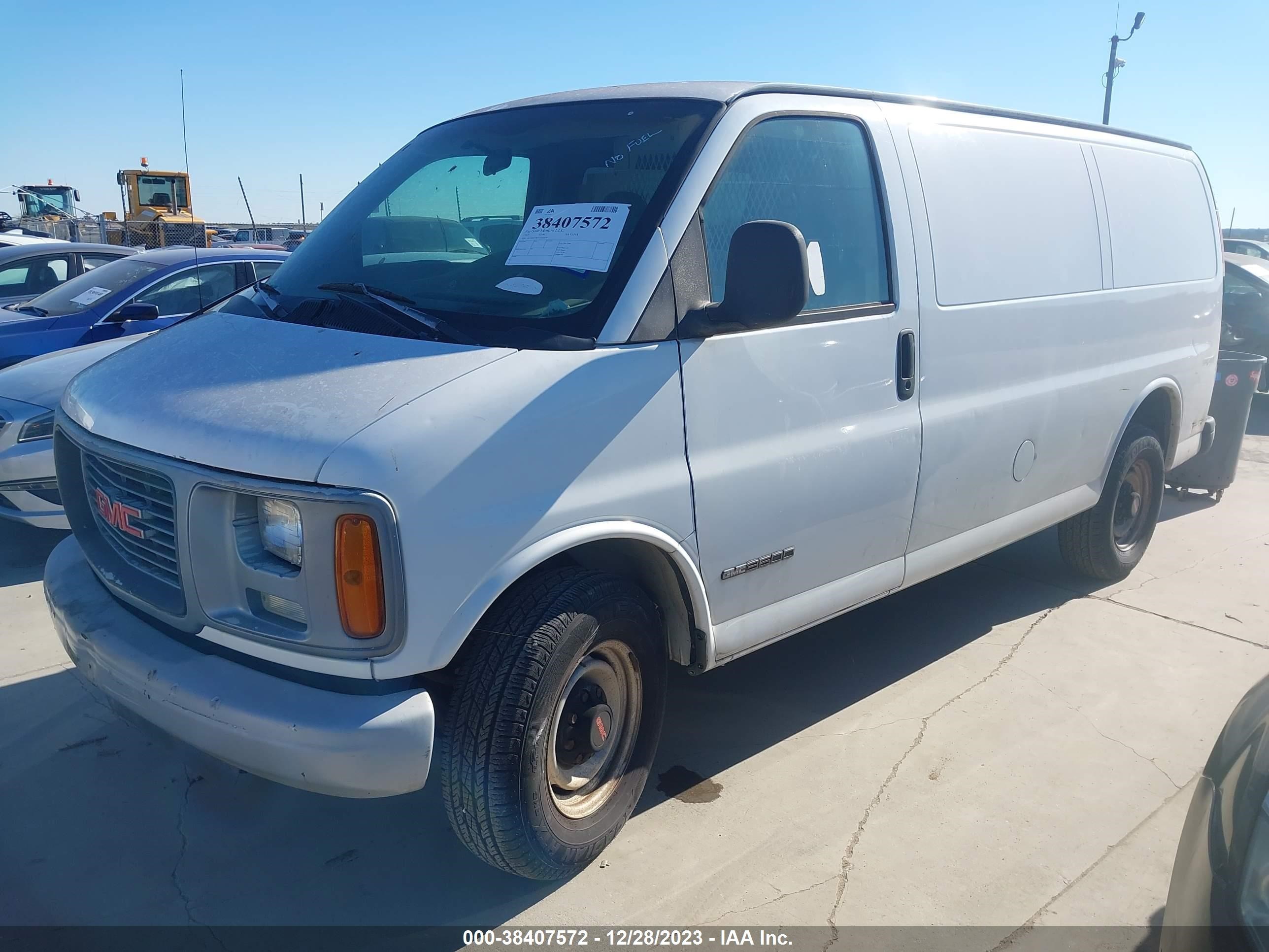 Photo 1 VIN: 1GTHG35R1V1021870 - GMC SAVANA 