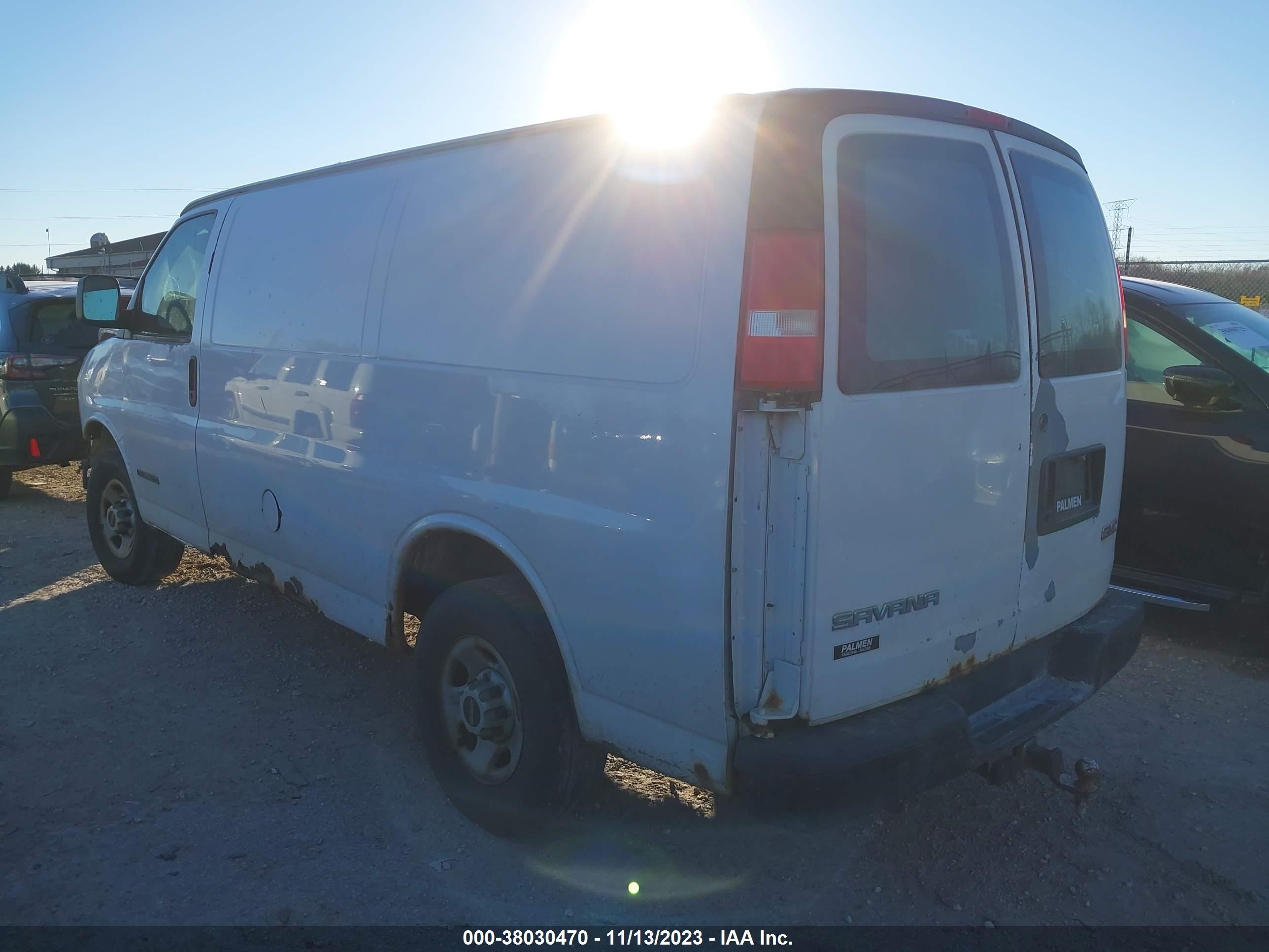 Photo 2 VIN: 1GTHG35U961251808 - GMC SAVANA 