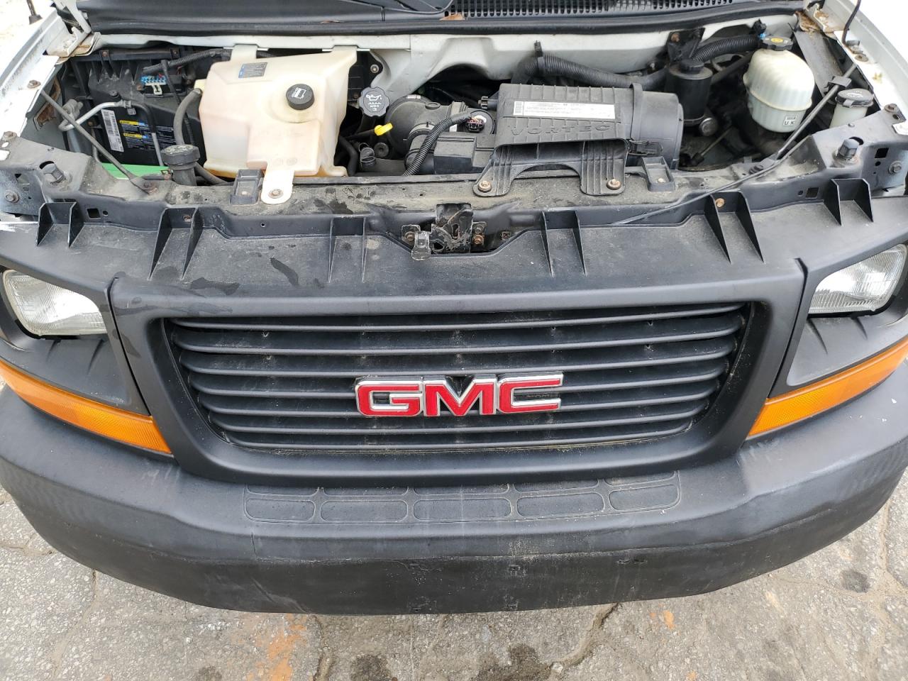 Photo 11 VIN: 1GTHG39U161148506 - GMC SAVANA 