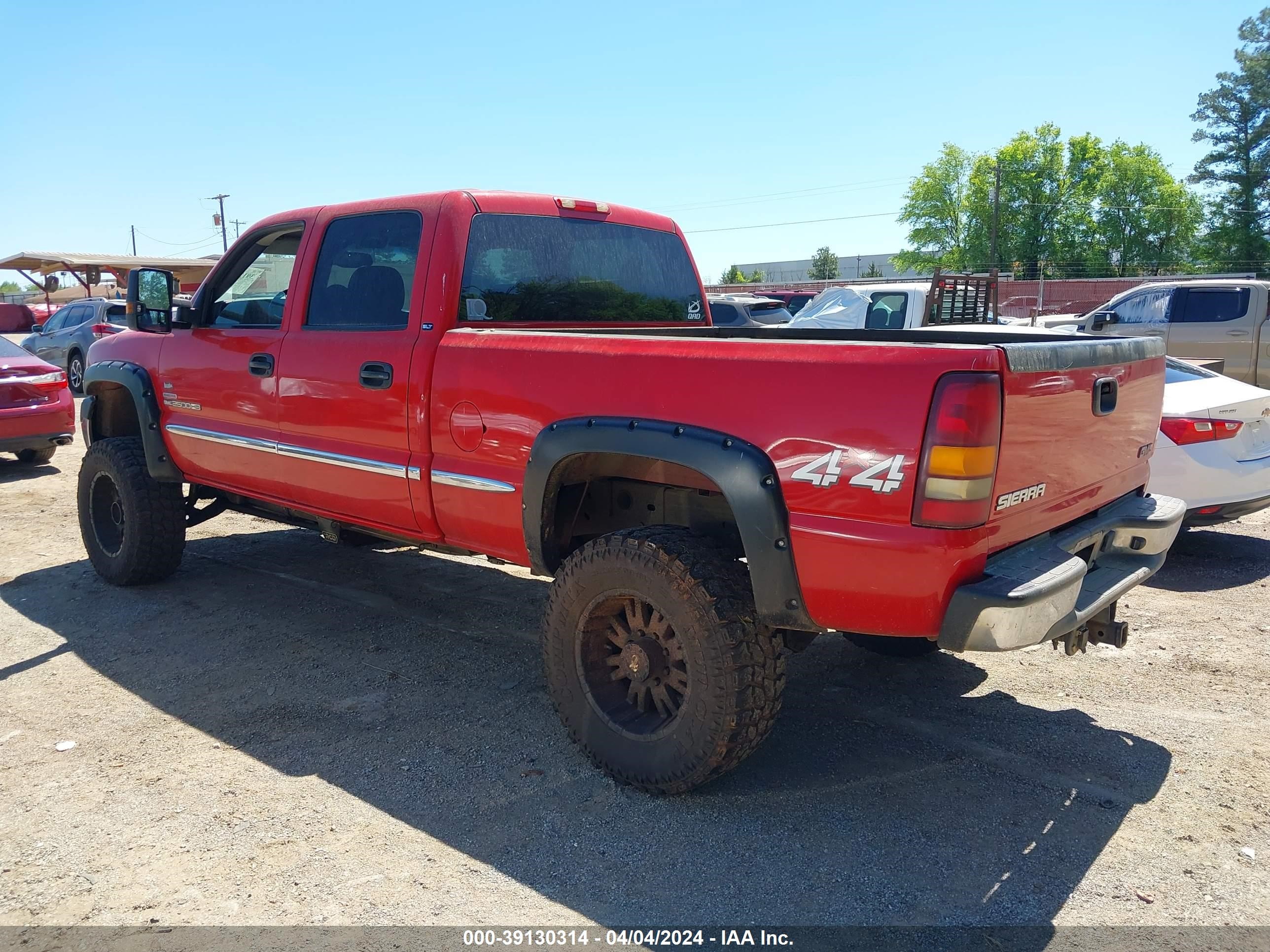 Photo 2 VIN: 1GTHK23102F186877 - GMC SIERRA 