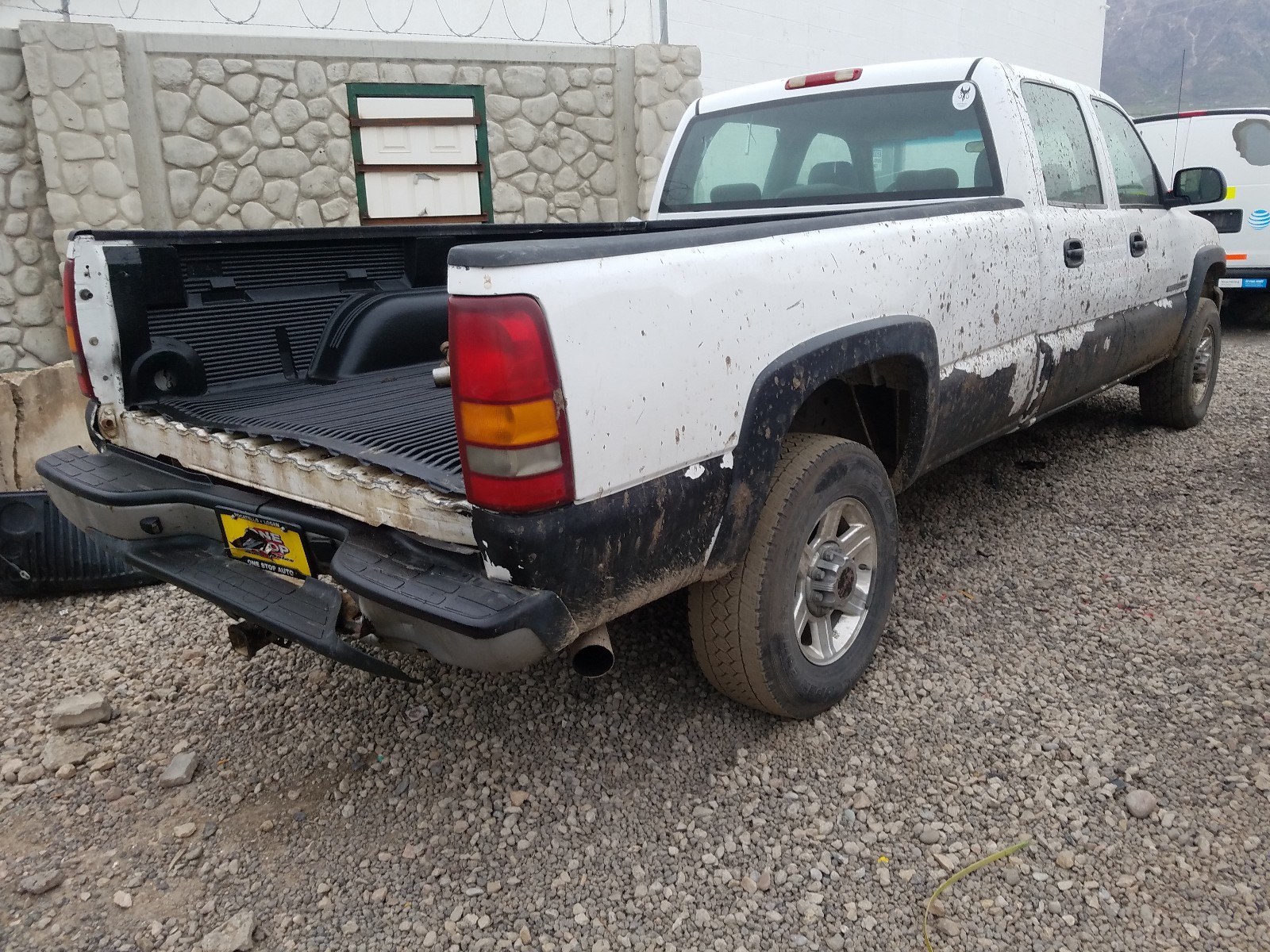 Photo 3 VIN: 1GTHK23103F209737 - GMC SIERRA K25 